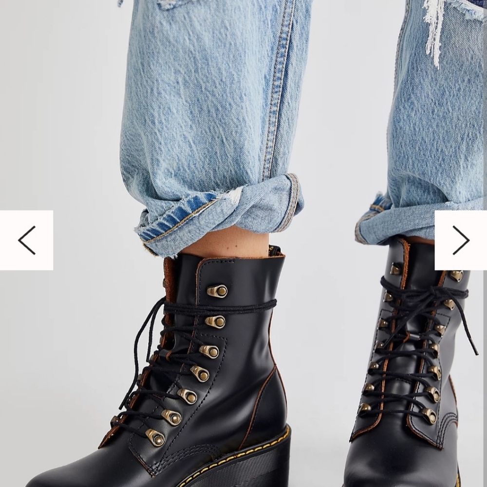 Dr Martens Leona Boots